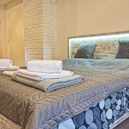 Zmaj Ognjeni Etno Concept Appartement Kupinovo Buitenkant foto