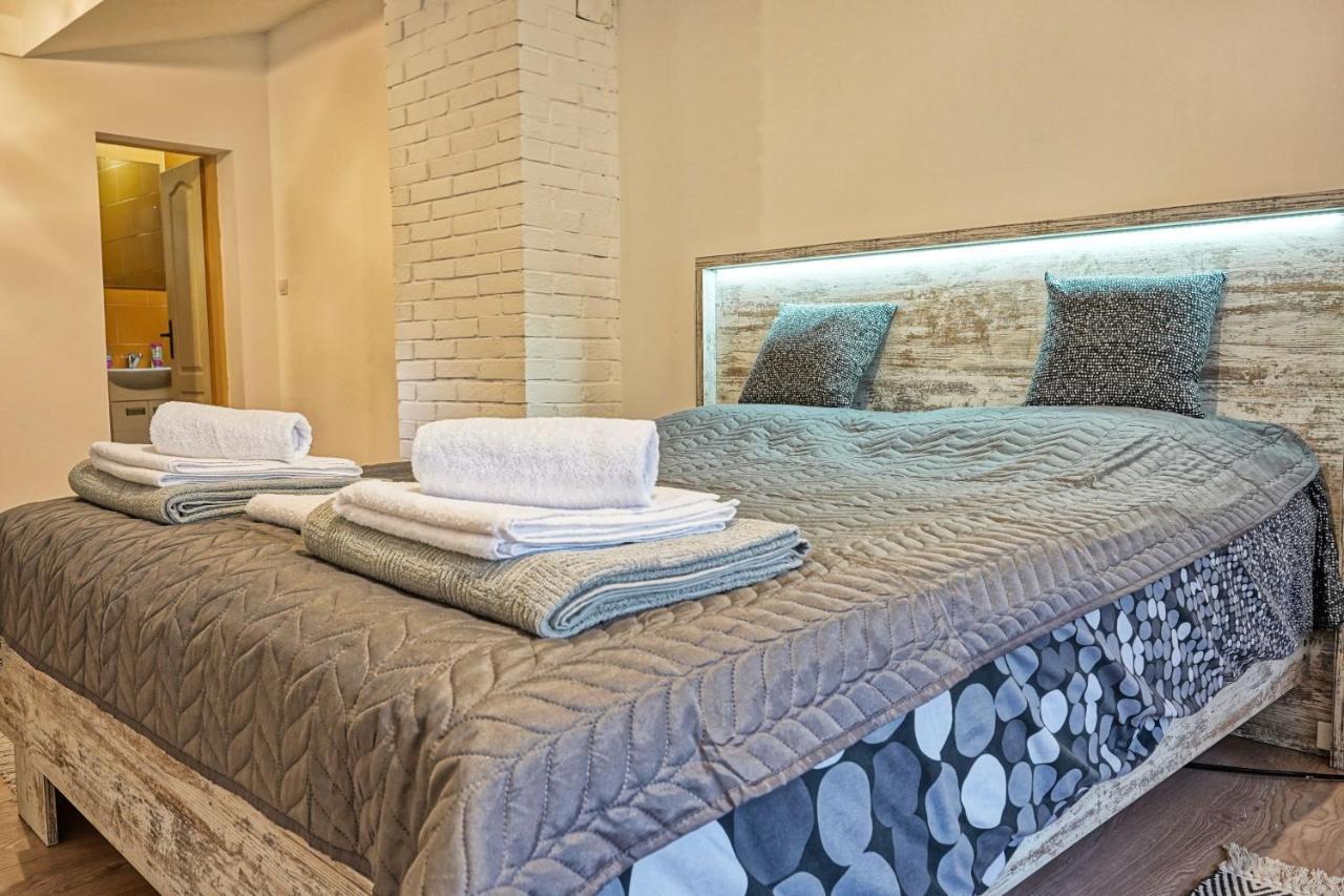 Zmaj Ognjeni Etno Concept Appartement Kupinovo Buitenkant foto